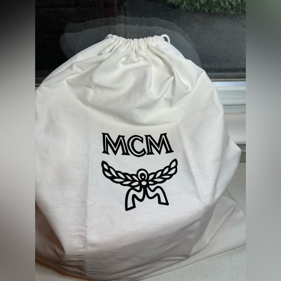 MCM Red Leather Bum Bag LIKE NEW - Picture 13 of 16